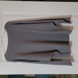 Oversides Sweater
